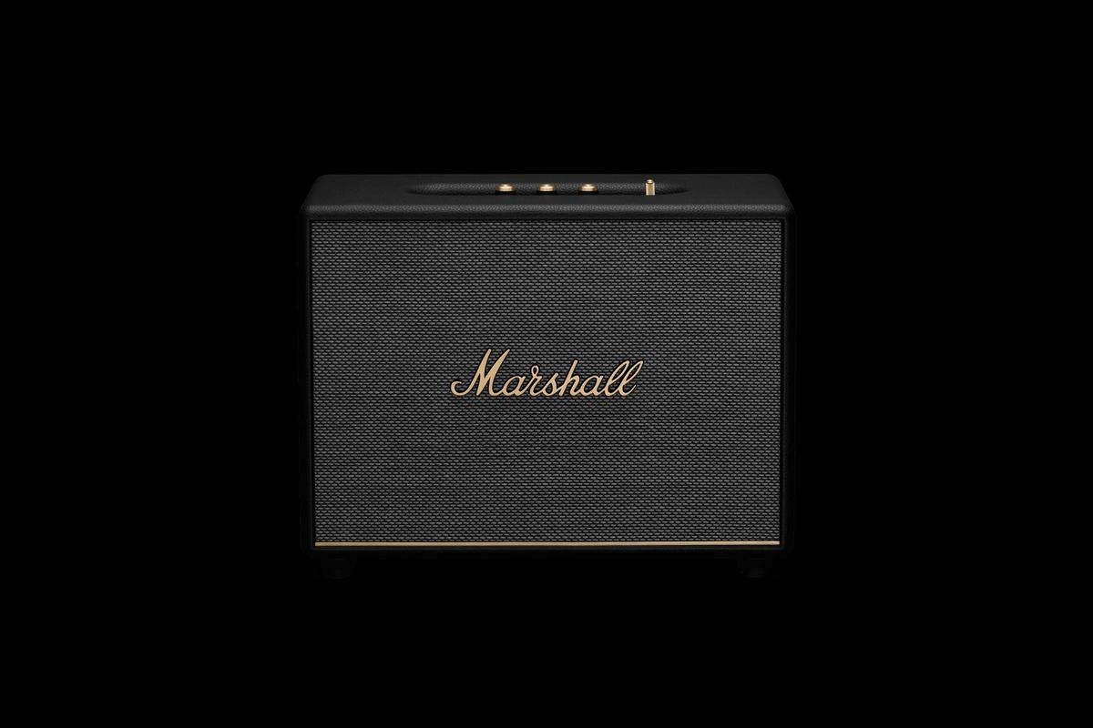 Marshall Woburn III — чёрный